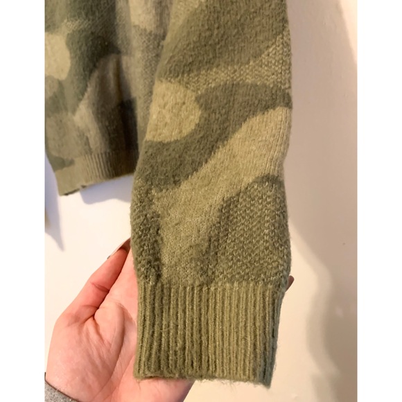 Lucky Brand camo print sweater - Picture 5 of 6